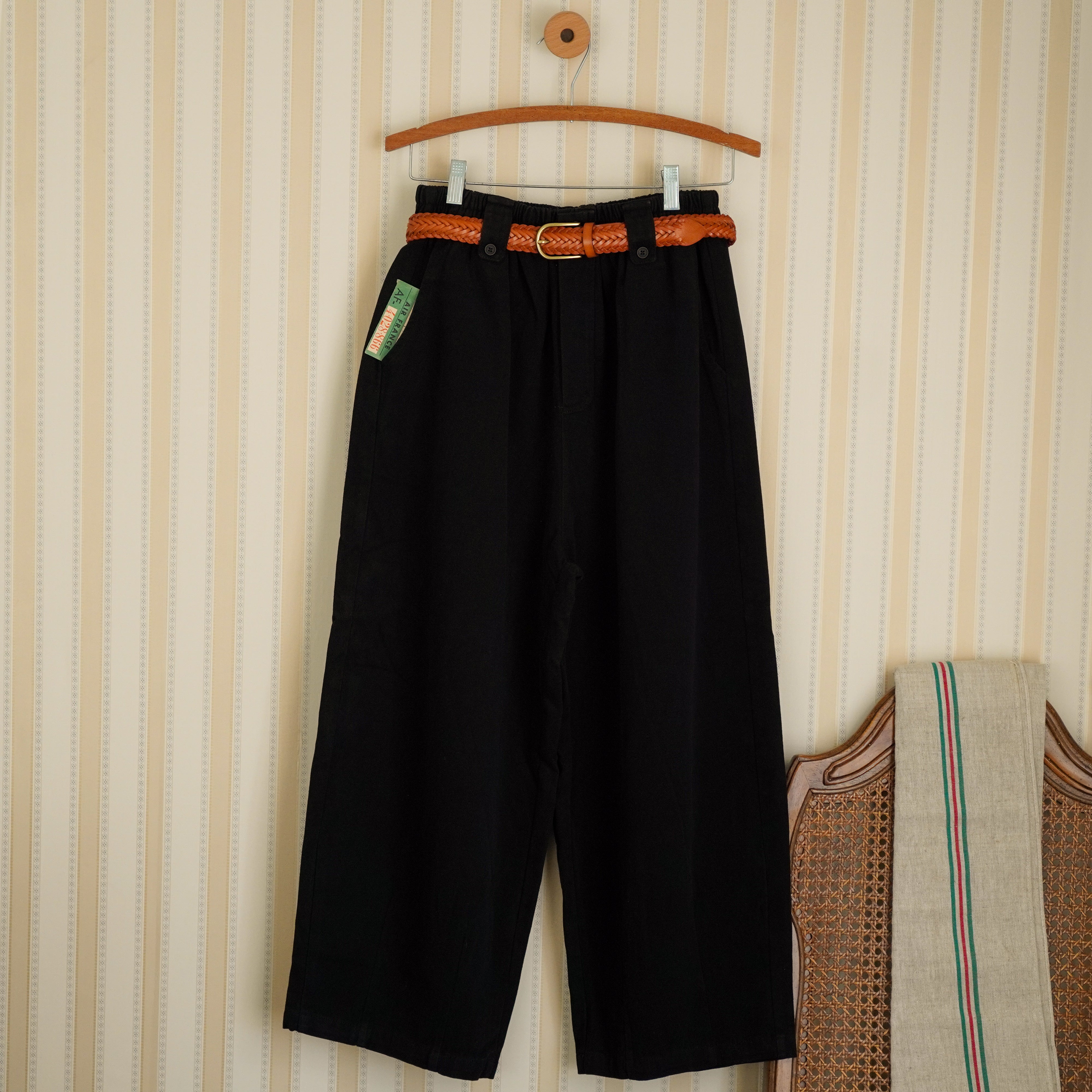 Human Assembly Nº 945